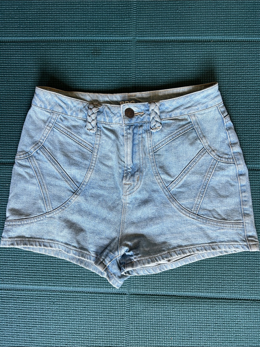 BDG sunburst denim shorts, light wash, 26